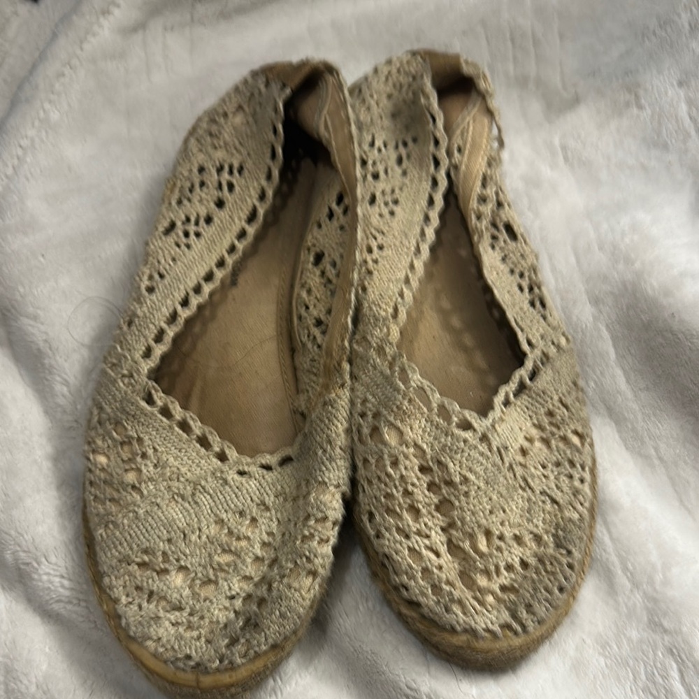 Chic Beige Crochet Slip-On Flats
